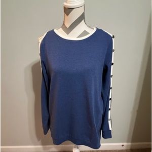 Lysse Brand Size-Small Tunic Style Top w/Snaps Down‎ length of Arm / Open Sho